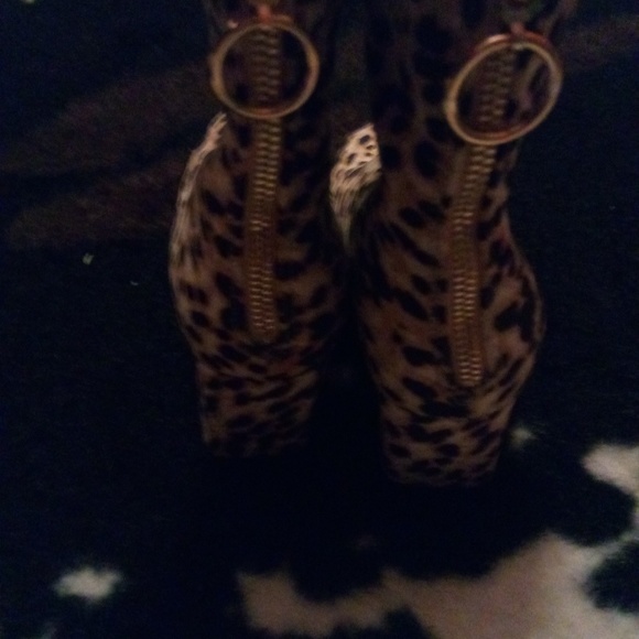 Boots size 8 women - Picture 4 of 5